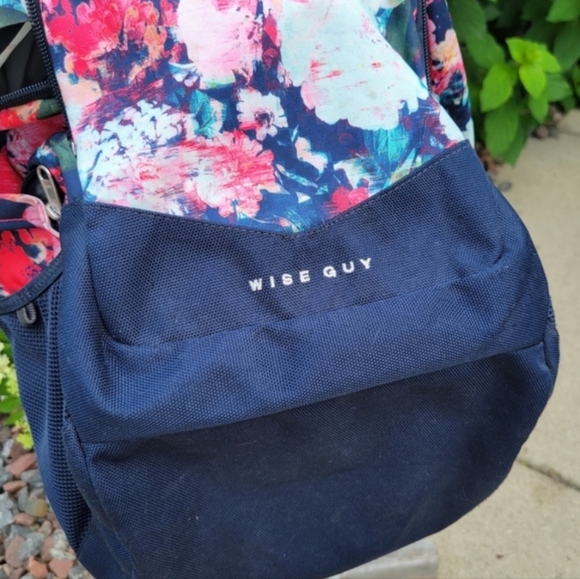 The North Face WISE GUY Turkish Sea Metric & Cosmic Floral Backpack - Picture 2 of 11